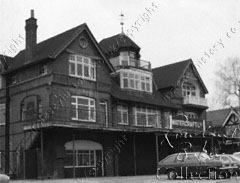 Tom Tagg's Boat Clubhouse